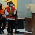<i>Ngakunya</i> Sakit, Pas Dipantau KPK Walikota Ambon Ternyata Jalan-jalan ke Mall
