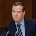 Medvedev: Jika Sanksi Rusia Diteruskan, Maka Hegemoni Amerika Akan Runtuh