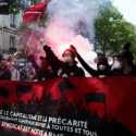 May Day Rusuh, Pengunjuk Rasa di Paris Minta Macron yang Baru Menang Pilpres Mundur
