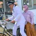 Naik Onthel, Tukang Bengkel Sepeda di Batang Resmi Dilantik Jadi Kades
