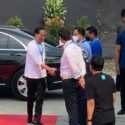 Nonton Langsung Formula E, Jokowi Disambut Hangat oleh Anies dan Sandi