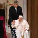 Keluhkan Cedera Lutut, Paus Fransiskus Akui Ingin Pensiun