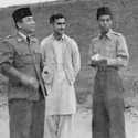 Beredar Foto Soekarno, Jenderal Soedirman, dan Diduga Ayahanda Habib Rizieq, Begini Faktanya