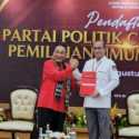 Bukan Megawati, Sekjen dan Ketua Bapilu PDIP Mendaftar ke KPU RI