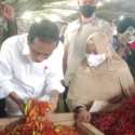 Senang Bukan Kepalang Didatangi Presiden, Pedagang: <i>I Love You</i> Pak Jokowi...