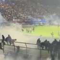 Kata Kapolda Jatim, Tembakan Gas Air Mata di Stadion Kanjuruhan Karena 3 Ribu Orang Turun ke Lapangan