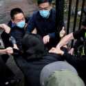 Unjuk Rasa Anti-PKC, Pria Ini Diduga Diserang Konsulat China