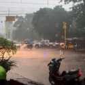 BMKG: Jakarta Waspada Diguyur Hujan Disertai Petir dan Angin Kencang Hari Ini