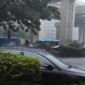 Jakarta Hari Ini Diprediksi Hujan Petir dan Angin Kencang