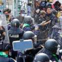 Bubarkan Protes Warga di KTT APEC, Polisi Thailand Tembakkan Peluru Karet
