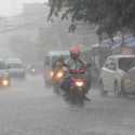 Awal Pekan, Cuaca Jaksel Diprediksi Hujan Disertai Petir Menjelang Malam