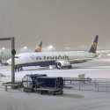 Diselimuti Salju Setebal 10 Cm, Operasi Empat Bandara di Inggris Ditutup