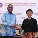 Bertemu Menlu Malaysia, Retno Dorong Komitmen Perlindungan PMI Lewat <i>One Channel System</i>