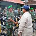 Prabowo Bagikan Motor untuk Babinsa hingga Sowan ke Ponpes di Banyuwangi