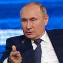 Putin: Ini Menarik, UE Terus-terusan Meluncurkan Sanksi, tapi Tetap Membeli Barang dari Rusia