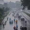 Sebagian Jakarta Potensi Diguyur Hujan Disertai Petir Siang Ini