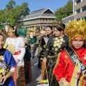 Ramaikan Hari Kebangsaan Brunei Darussalam ke-39, Komunitas Indonesia Pamerkan Baju Adat dalam Acara Parade