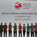 Menlu ASEAN Kompak Pakai Batik Khas Indonesia di AMM Retreat 2023