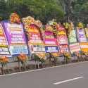 Adian Napitupulu: Ribuan Karangan Bunga Graha PENA 98 Simbol Harapan Indah Indonesia