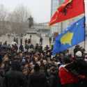 Tolak Kesepakatan Normalisasi Hubungan dengan Serbia, Warga Albania Kosovo Protes