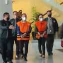 Bupati Kapuas Ben Brahim dan Istrinya Resmi Pakai Rompi Oranye Tahanan KPK