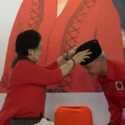 Resmi Bacapres PDIP, Ini Momen Ganjar Pranowo Dapat Kopiah Hitam dari Megawati