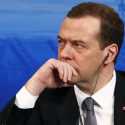 Tanggapi Pernyataan Macron, Medvedev: Dia Terlalu Banyak Hirup Udara Paris yang Bercampur dengan Limbah Ukraina