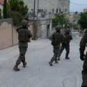 Pasukan Israel Kembali Serbu Kota-kota di Tepi Barat, Geledah Rumah Warga Palestina