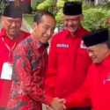 Berbatik Merah, Jokowi Tiba di Lokasi Rakernas III PDIP