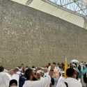 Jemaah Haji Lempar Jumrah saat Cuaca Panas Mencapai 47 Derajat Celcius