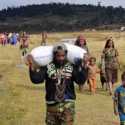 Kapolri Kirim Beras 264,7 Ton dan 1.500 Sembako untuk Warga Papua Terdampak Kekeringan