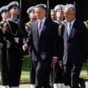 Presiden Polandia: Rusia Sedang Memindahkan Senjata Nuklir ke Belarusia