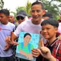 Turun Langsung di Padang, Sandiaga Bantu Masyarakat Terdampak Kenaikan Harga Bapok