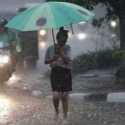 Tiga Wilayah di Jakarta ini Diperkirakan Hujan Petir Disertai Angin Kencang Sore Hari