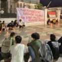 Gelar Aksi Lilin, Mahasiswa Sulawesi Selatan Tolak Politik Dinasti