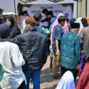 Relawan Sandi Uno Berbagi Kebahagiaan dengan Paket Sembako Rp5 Ribu