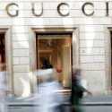 Puluhan Karyawan Gucci di Roma Italia Mogok Kerja