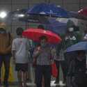 Hujan Ringan Guyur Jakarta Siang Ini