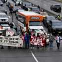 Demonstran Pro-Palestina Blokir Jalan Menuju Bandara New York dan Los Angeles