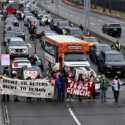 Demonstran Pro-Palestina Blokir Lalu Lintas Menuju Bandara New York dan Los Angeles