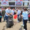 Relawan Rampai Nusantara Gelar Aksi Pungut Sampah di Area Kampanye Akbar Prabowo-Gibran di GBK