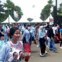 Sabtu Siang, Pendukung Prabowo-Gibran Terus Berdatangan di SUGBK
