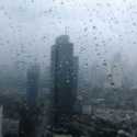 Hujan Ringan Diprediksi Basahi 4 Wilayah Jakarta Siang Ini
