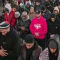 Ratusan Muslim Amerika Salat Tarawih di Times Square New York