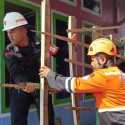 Baznas Bersihkan Bangunan Roboh Imbas Gempa Bumi di Garut