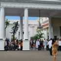 Istana Merdeka Mulai Dipadati Warga yang Mau Lebaran dengan Jokowi