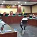 Hakim Tegur Pengunjung Sidang yang Bertepuk Tangan saat JK Bela Karen Agustiawan di Persidangan