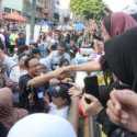 Anies Dengarkan Keluhan Warga Jakarta di CFD