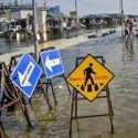 Banjir Rob di Pesisir Jakut Berangsur Surut