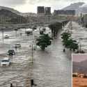 Makkah Dilanda Banjir, Jalan Raya Terendam Hingga Mobil Hanyut